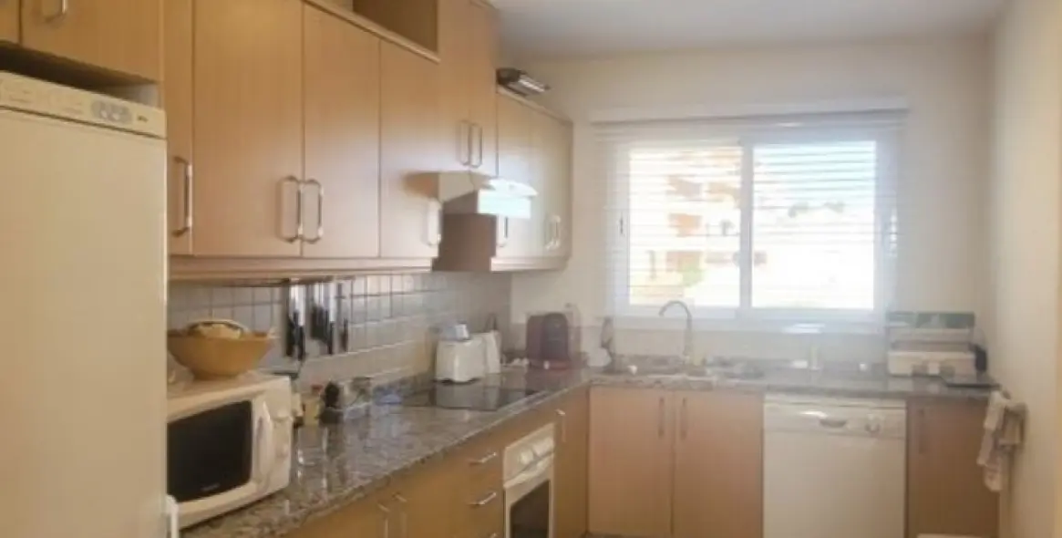 Venta de apartamento en planta media en Riviera del Sol 15