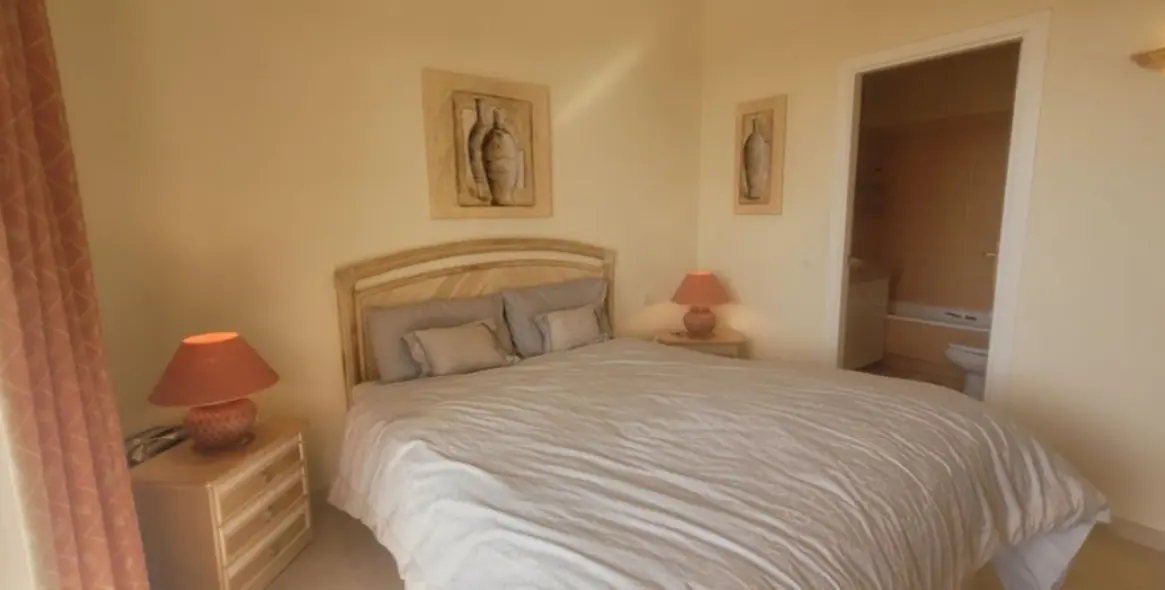 Venta de apartamento en planta media en Riviera del Sol 19