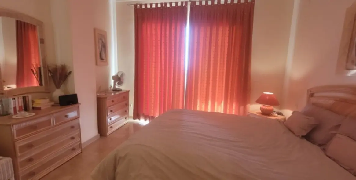 Venta de apartamento en planta media en Riviera del Sol 23