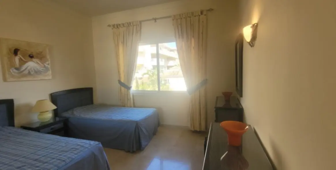 Venta de apartamento en planta media en Riviera del Sol 27