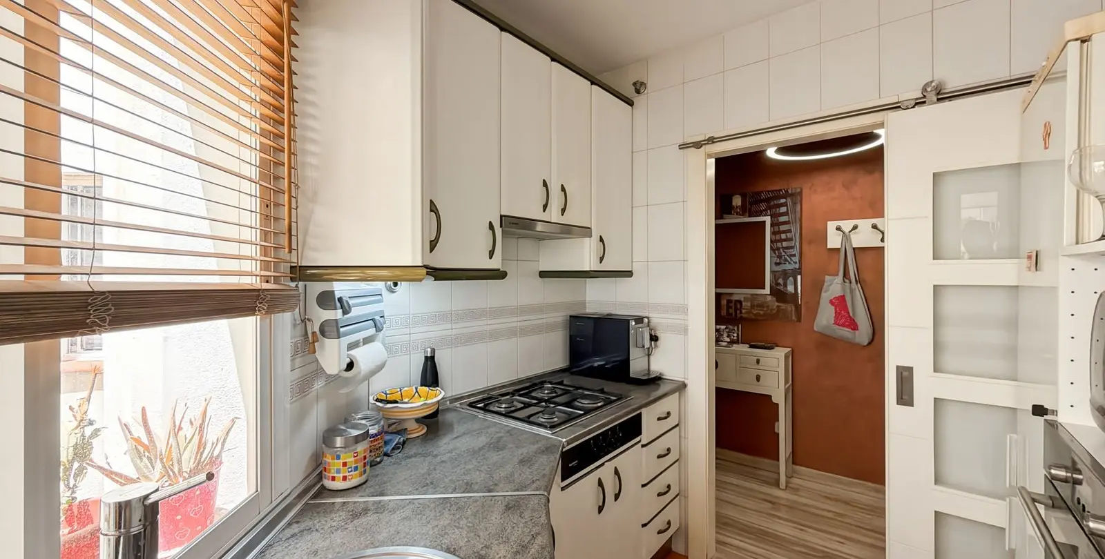 Продажа апартаментов на среднем этаже в La Victoria 9