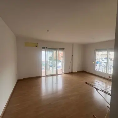 Продажа апартаментов на среднем этаже в Estepona