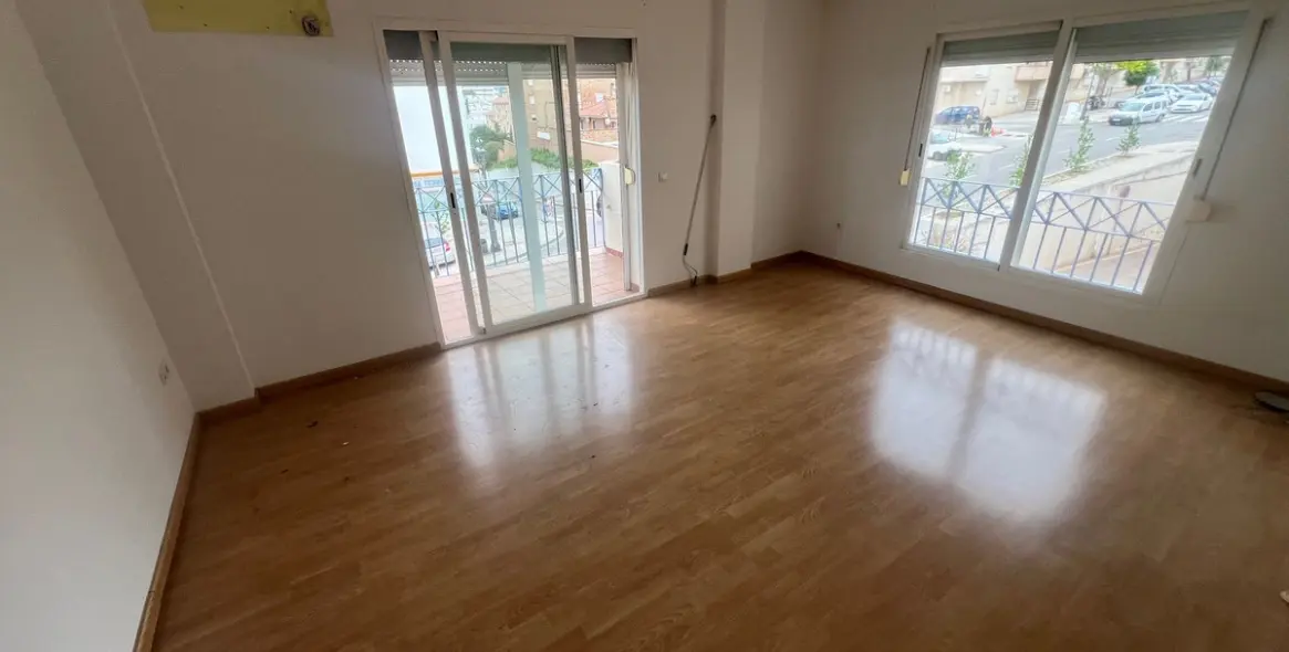 Продажа апартаментов на среднем этаже в Estepona 3