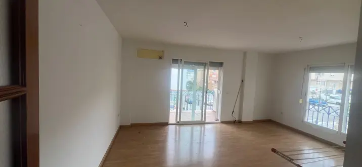 Продажа апартаментов на среднем этаже в Estepona 4