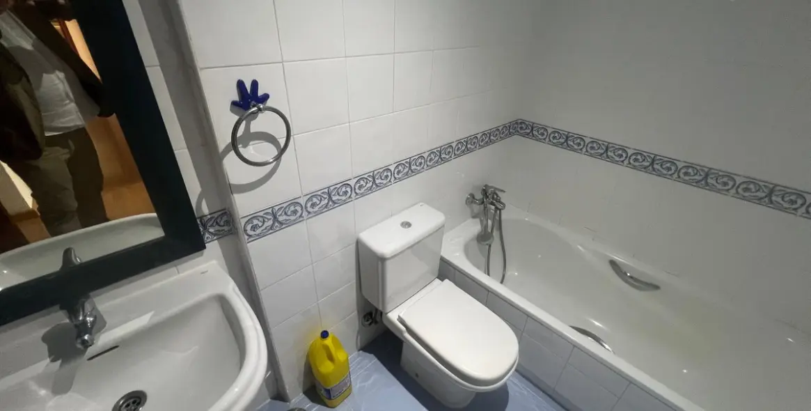 Продажа апартаментов на среднем этаже в Estepona 15