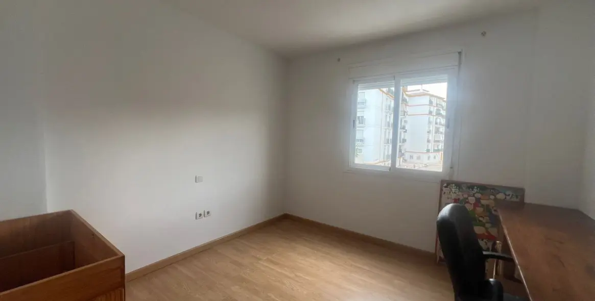Продажа апартаментов на среднем этаже в Estepona 20