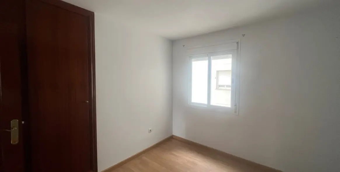 Продажа апартаментов на среднем этаже в Estepona 30