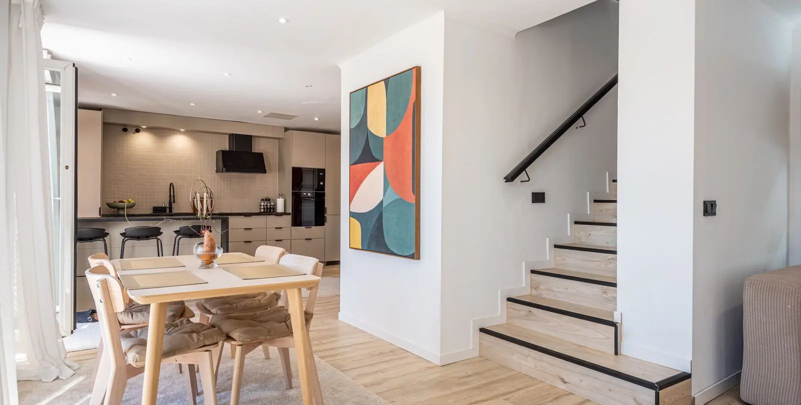 Sale of middle floor apartment in La Duquesa 11