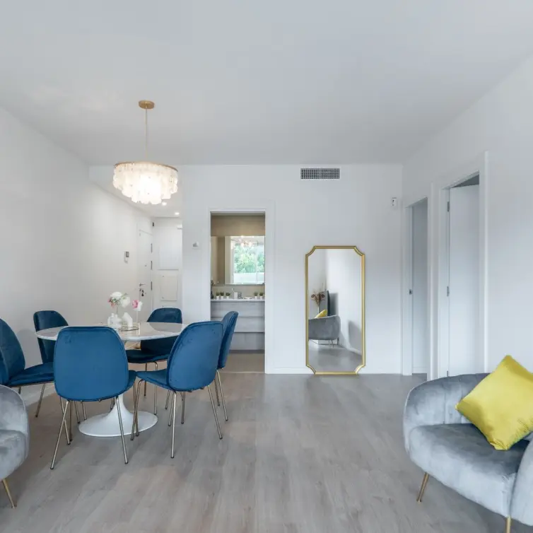 Venta de apartamento en planta media en Nueva Andalucía
