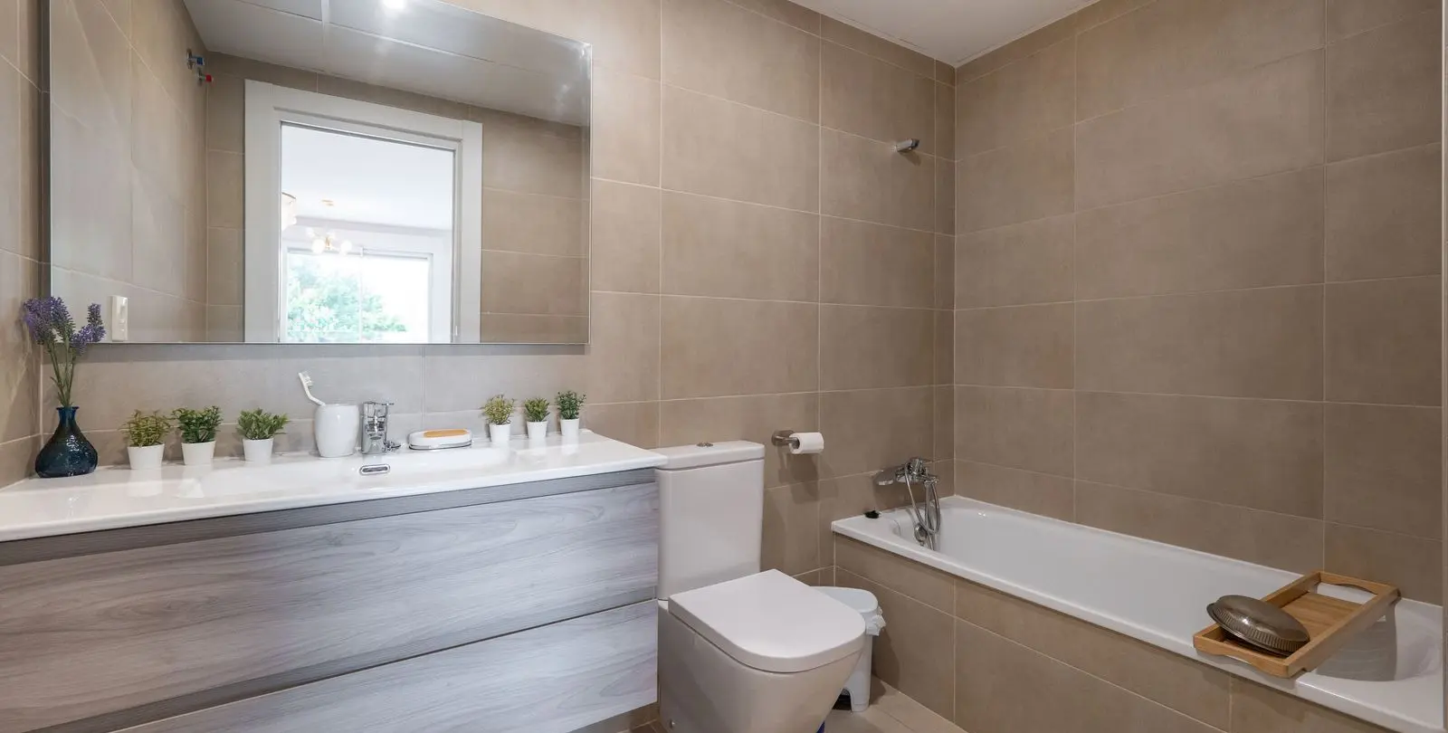 Venta de apartamento en planta media en Nueva Andalucía 8