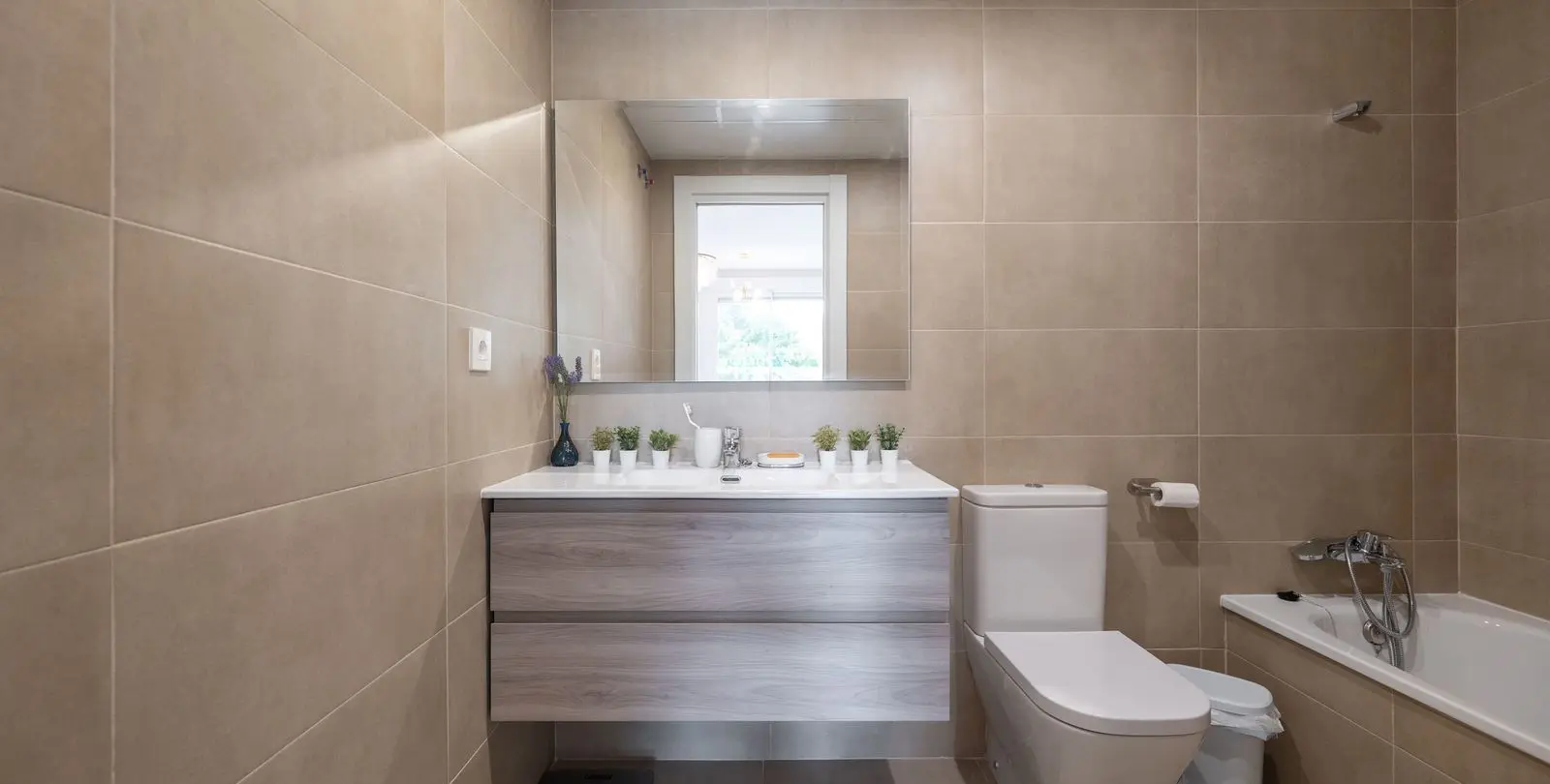 Venta de apartamento en planta media en Nueva Andalucía 9
