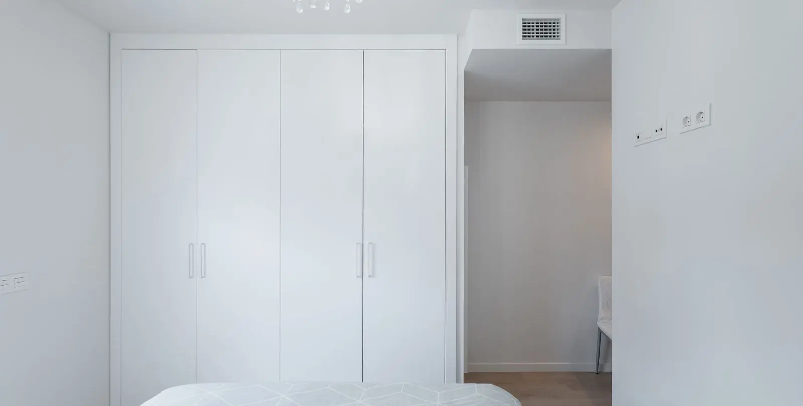 Venta de apartamento en planta media en Nueva Andalucía 12