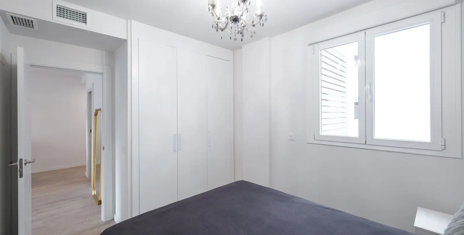 Venta de apartamento en planta media en Nueva Andalucía 14