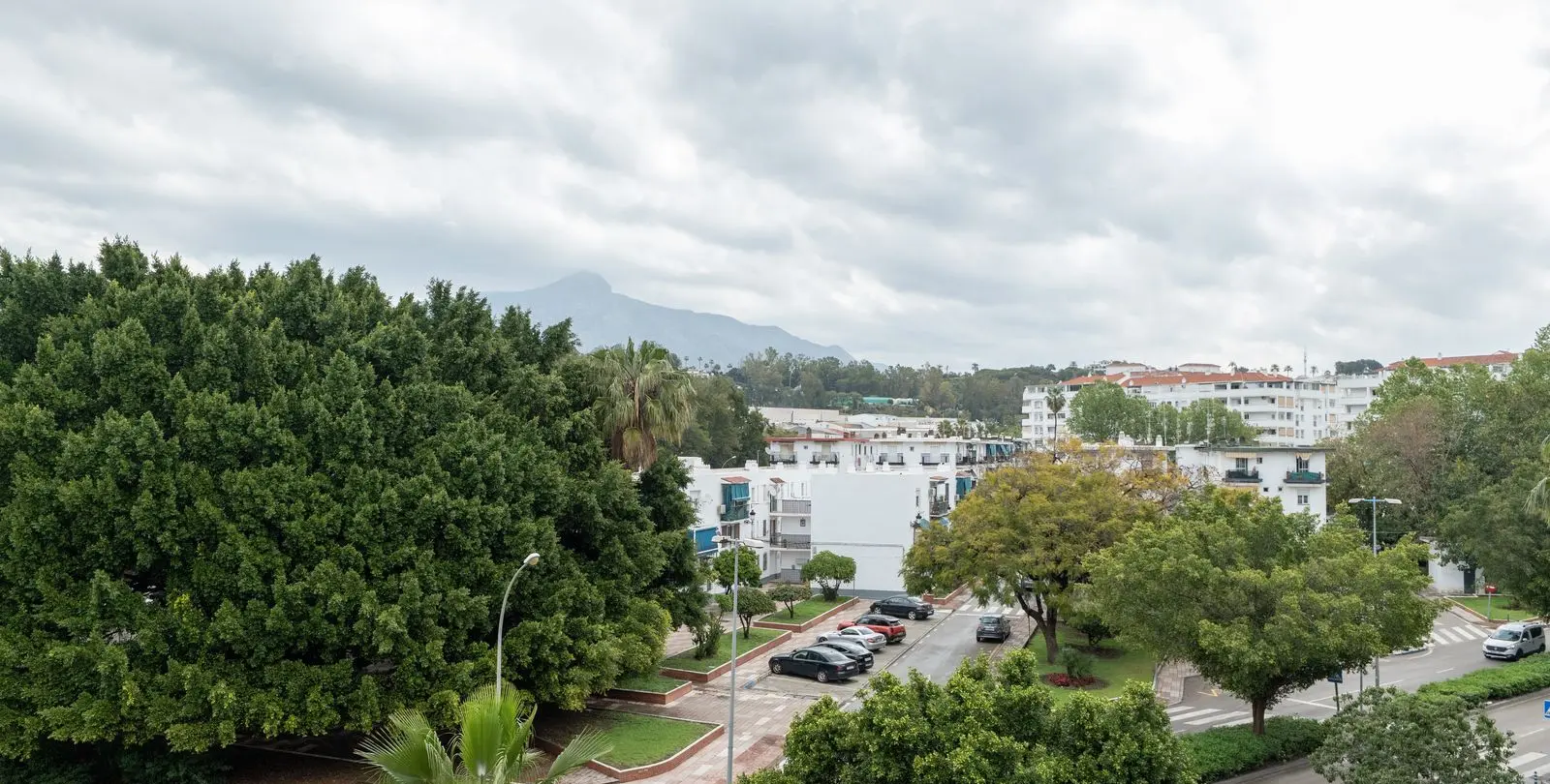 Venta de apartamento en planta media en Nueva Andalucía 20