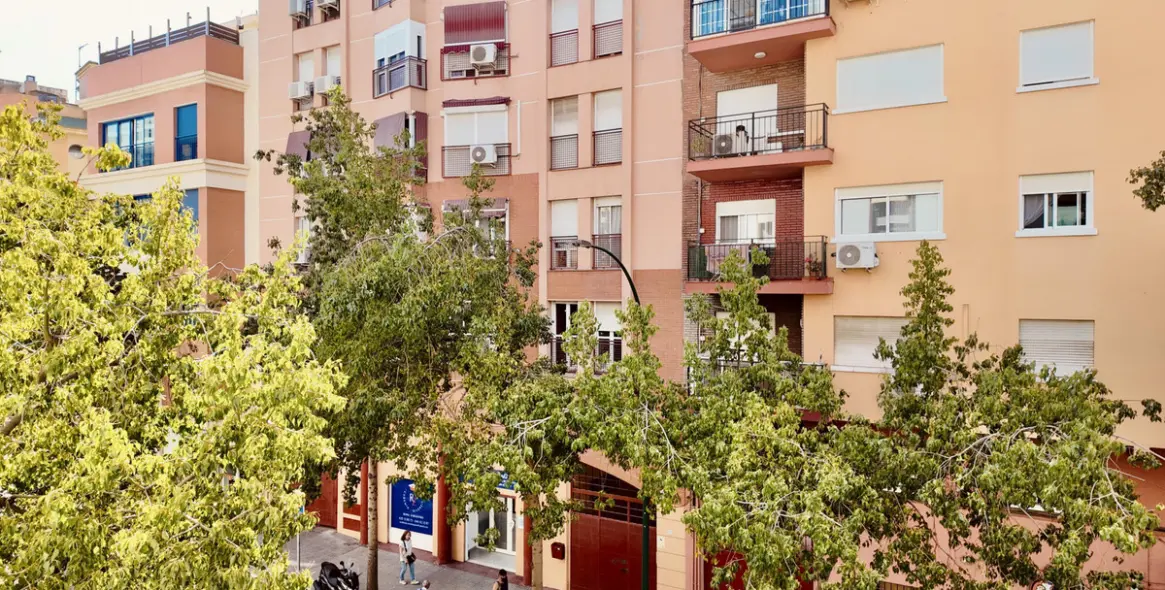 Продажа апартаментов на среднем этаже в Málaga 33