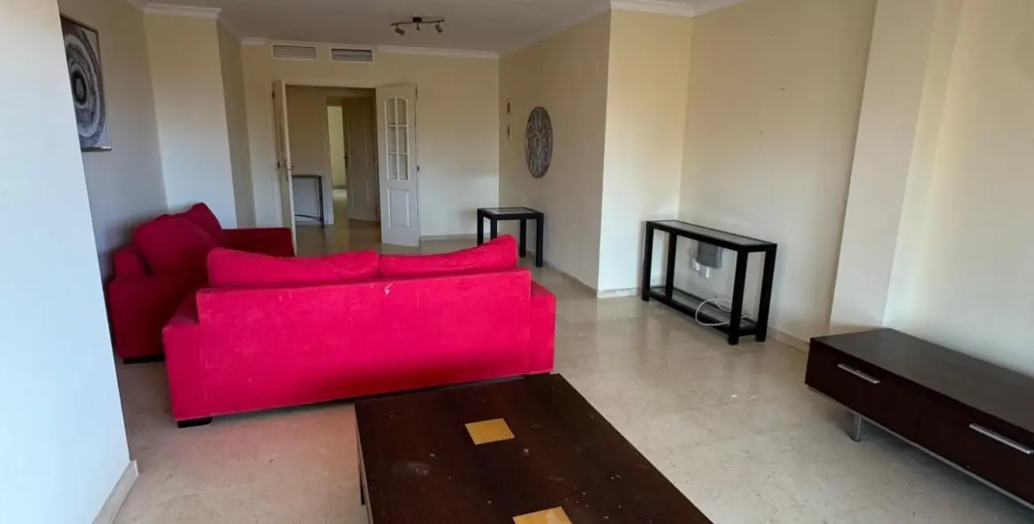 Venta de apartamento en planta baja en Elviria 3