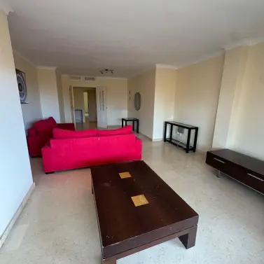 Venta de apartamento en planta baja en Elviria