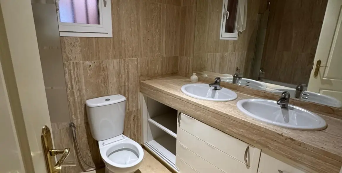 Venta de apartamento en planta baja en Elviria 12
