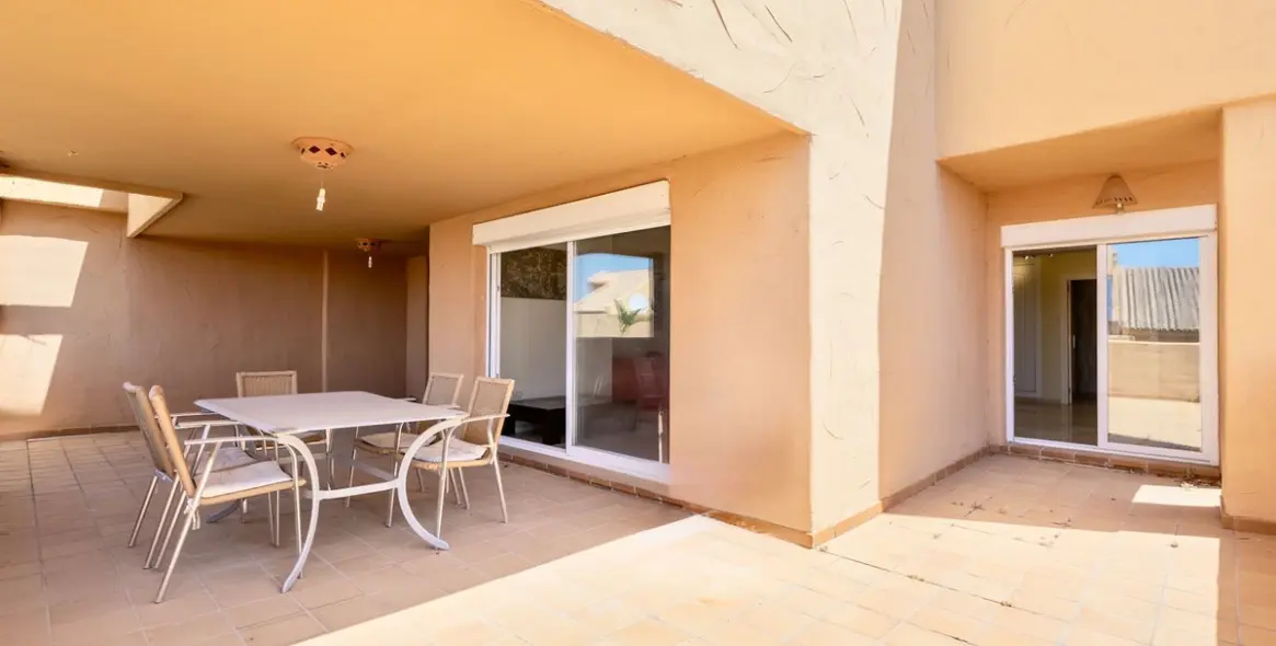 Venta de apartamento en planta baja en Elviria 25