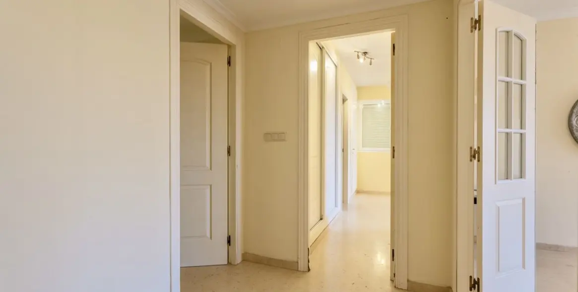 Venta de apartamento en planta baja en Elviria 31