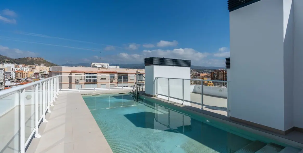 Продажа апартаментов на среднем этаже в Málaga Centro 1