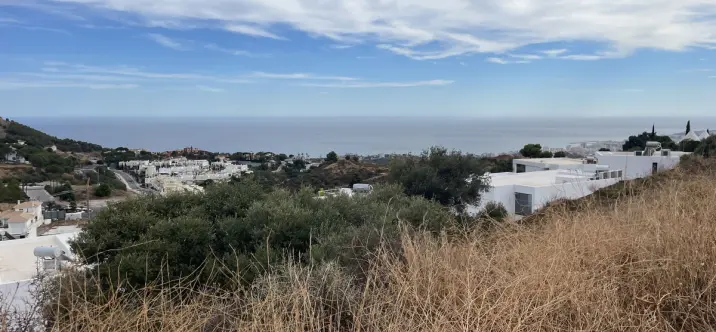 Продажа  жилого участка в Mijas 1