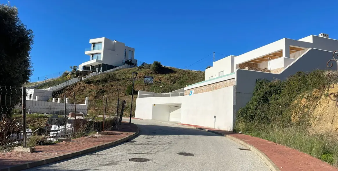 Venta de parcela residencial en Mijas 12