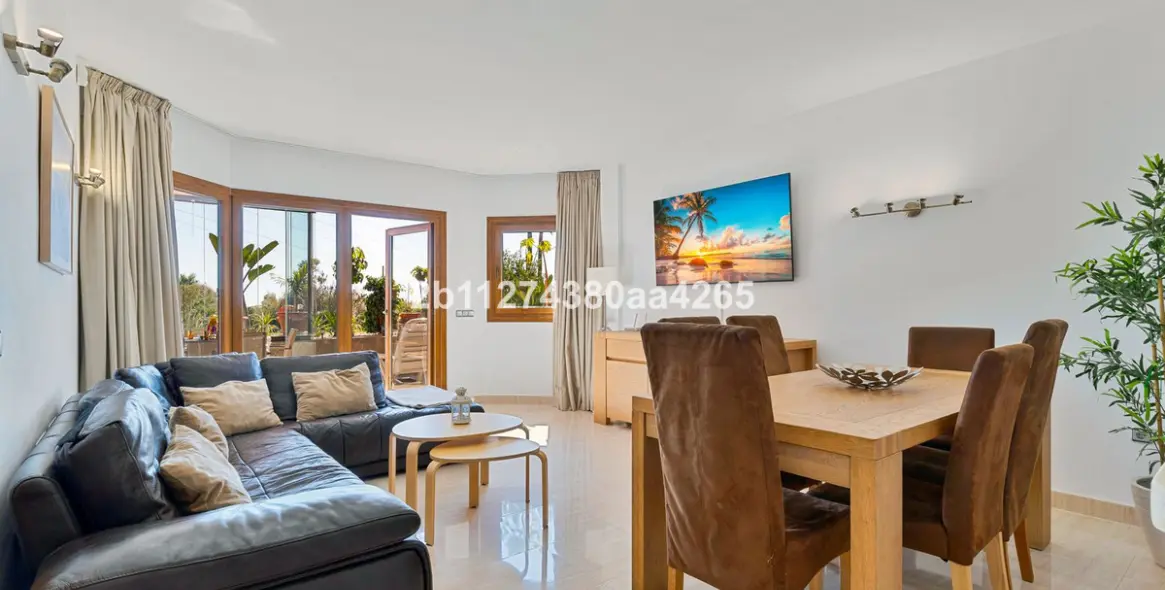 Sale of ground floor apartment in Benalmadena 3