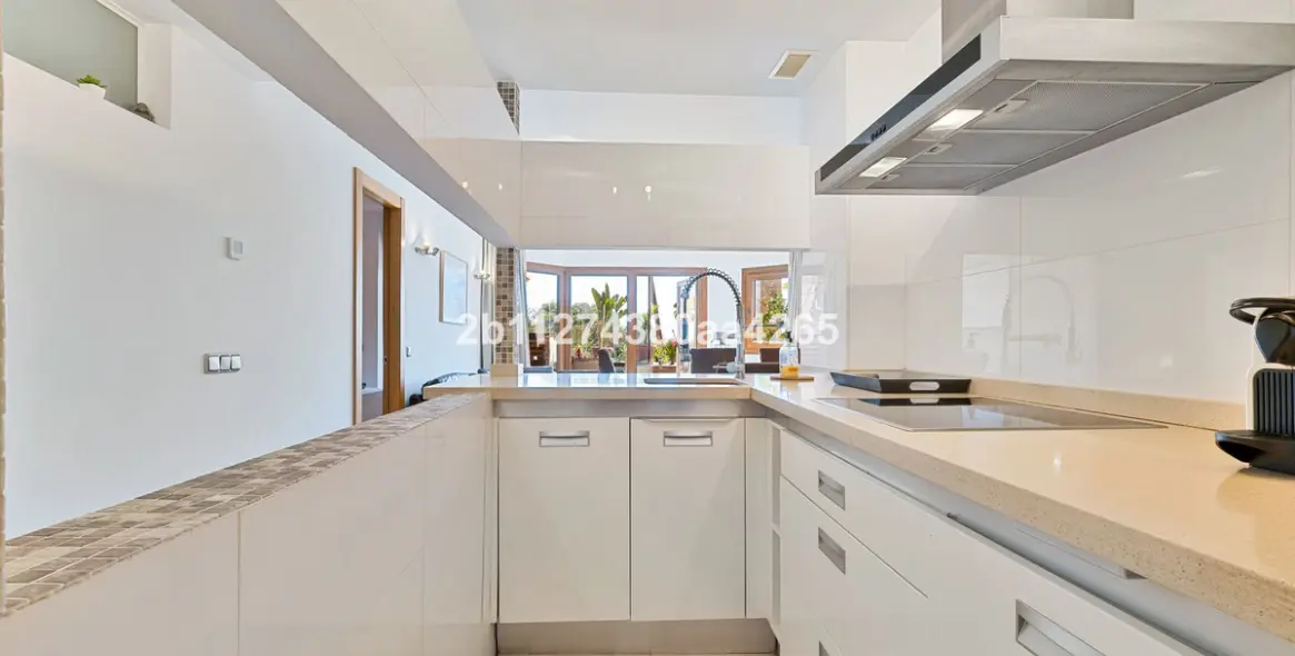 Sale of ground floor apartment in Benalmadena 10