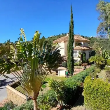 Sale of middle floor apartment in Río Real