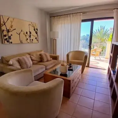 Sale of middle floor apartment in Río Real