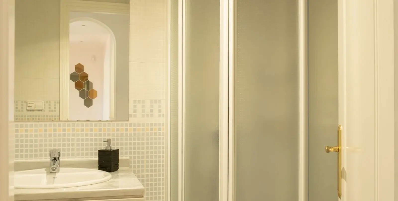 Venta de apartamento en planta media en Los Arqueros 31