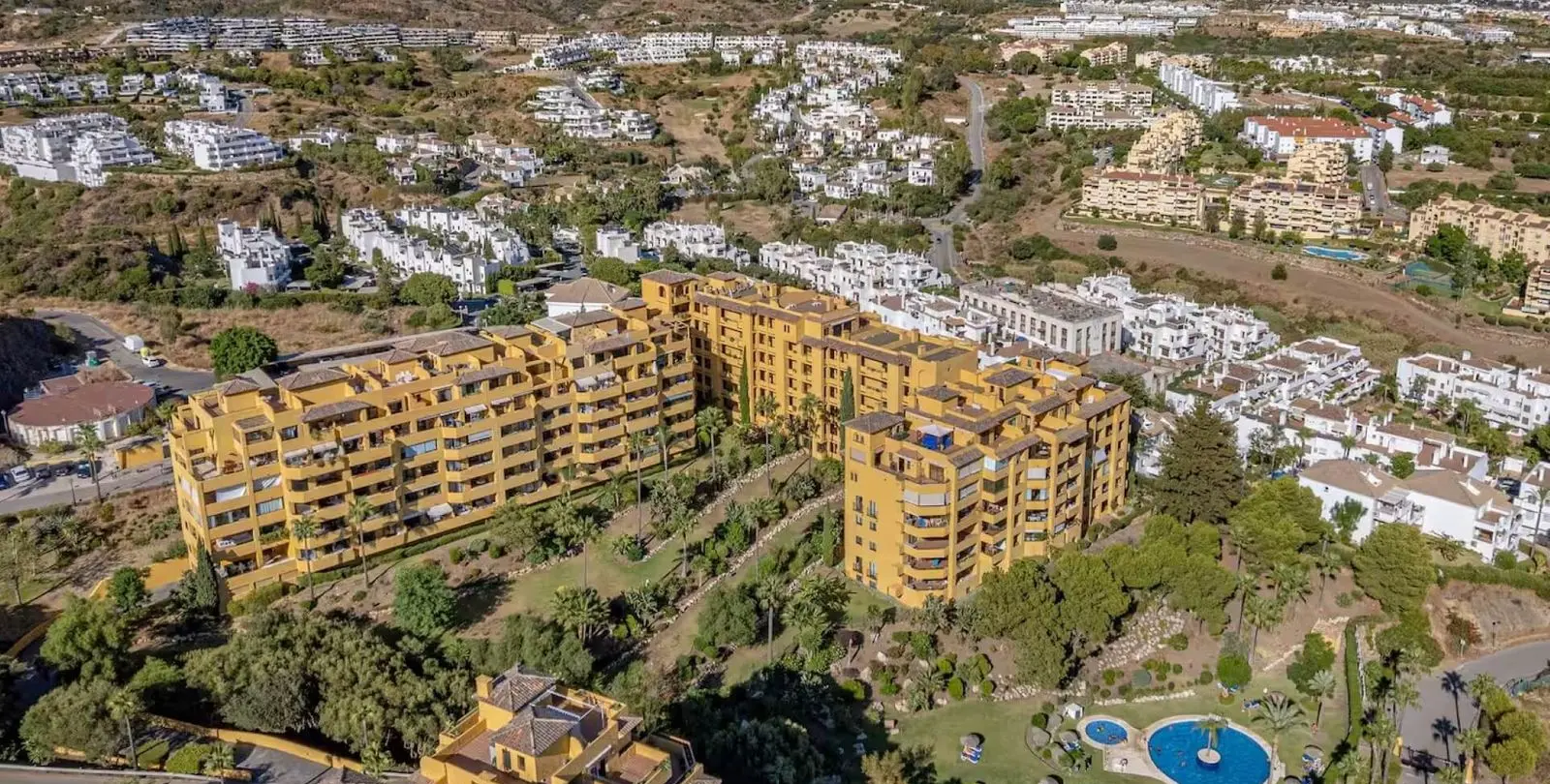 Sale of middle floor apartment in Selwo 1