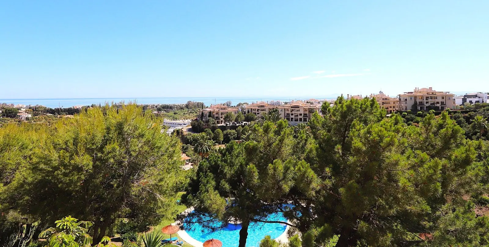 Sale of middle floor apartment in Selwo 23