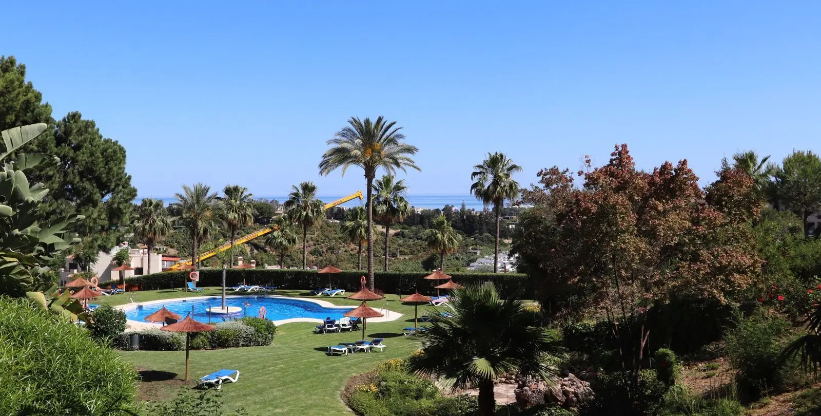 Sale of middle floor apartment in Selwo 28