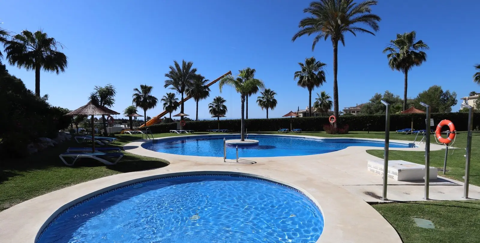 Sale of middle floor apartment in Selwo 32