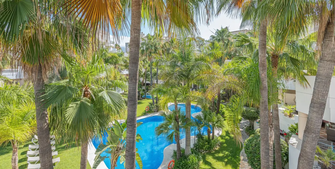 Продажа апартаментов на среднем этаже в Aloha 1