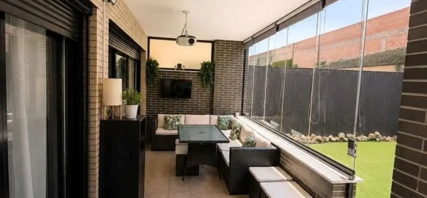 Sale of ground floor apartment in El Pinillo 1