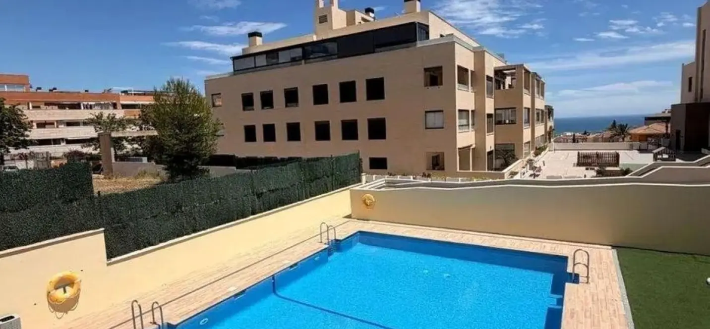 Sale of ground floor apartment in El Pinillo 2