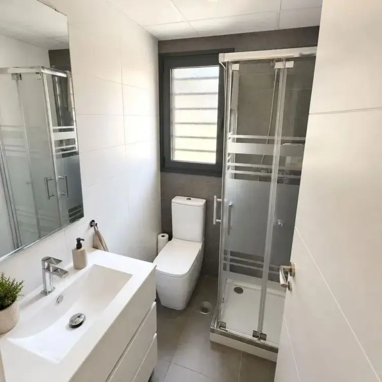 Sale of ground floor apartment in El Pinillo