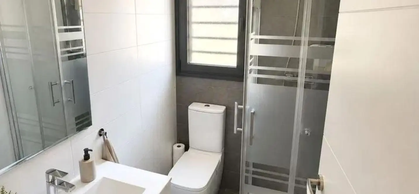 Sale of ground floor apartment in El Pinillo 4