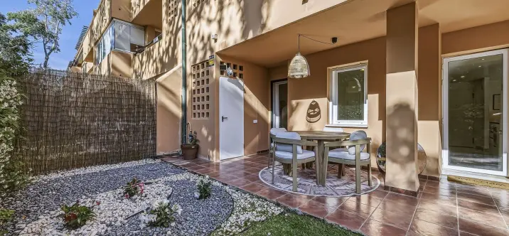 Sale of ground floor apartment in Las Chapas 1