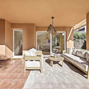 Sale of ground floor apartment in Las Chapas