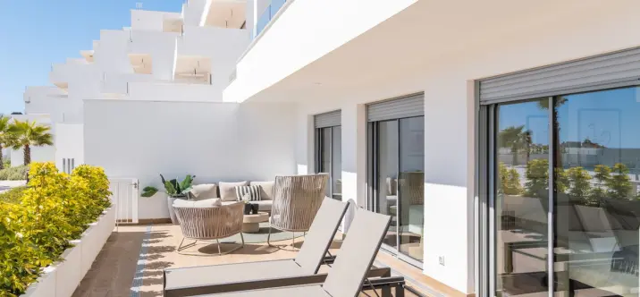 Sale of ground floor apartment in Estepona 0