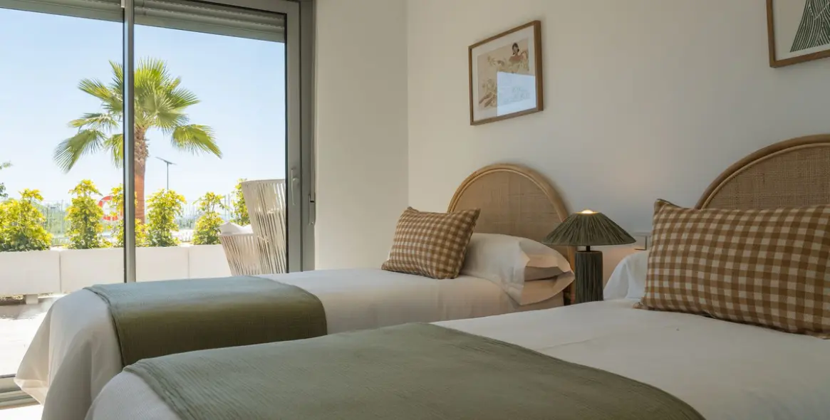 Sale of ground floor apartment in Estepona 6