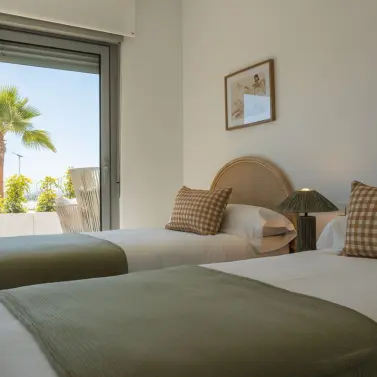Sale of ground floor apartment in Estepona