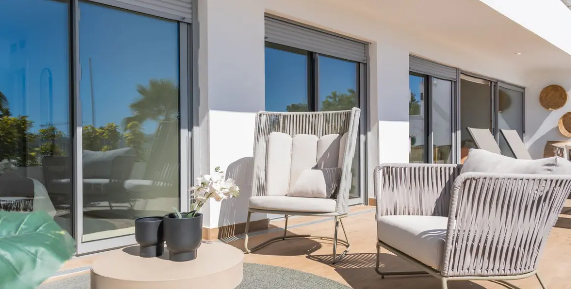Sale of ground floor apartment in Estepona 14