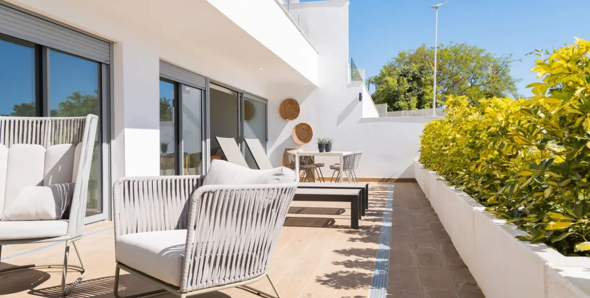 Sale of ground floor apartment in Estepona 15