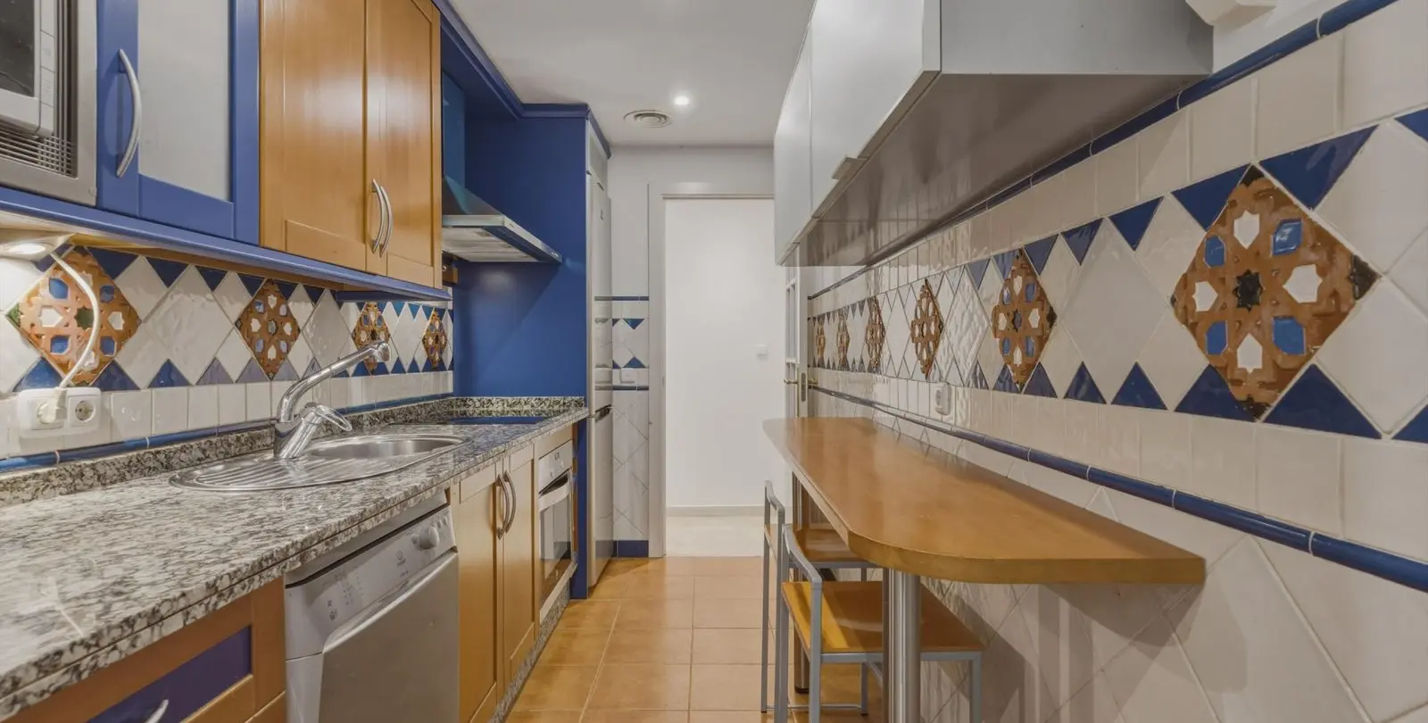 Sale of ground floor apartment in The Golden Mile 11