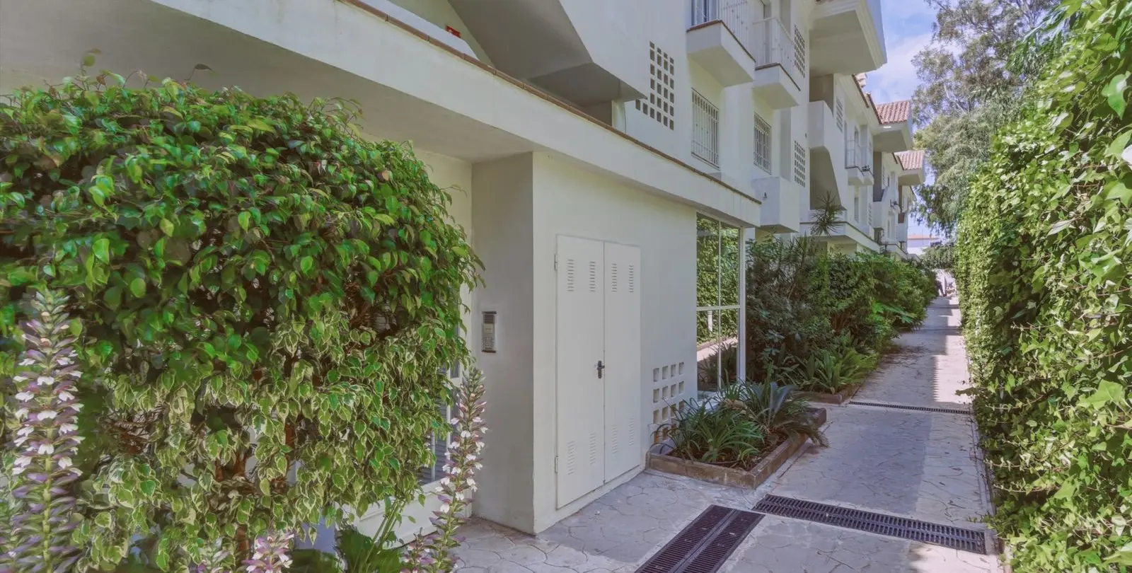 Sale of ground floor apartment in The Golden Mile 21